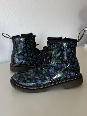 Dr. Martens Kids 1460 Floral Lace-Up Boot, Black Blue Green, Size 1